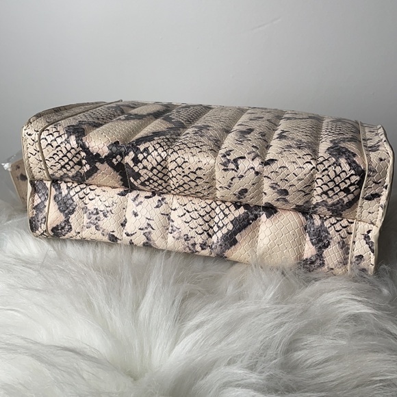 Steve Madden Bkiarra Natural Crossbody Purse - Picture 4 of 10